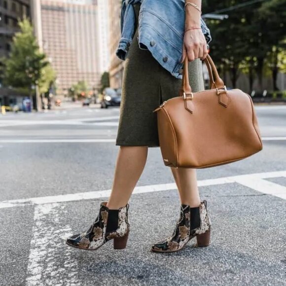 Madewell Snakeskin Leather Regan Booties Women's 9.5 Pull On Block Heel - Picture 2 of 12